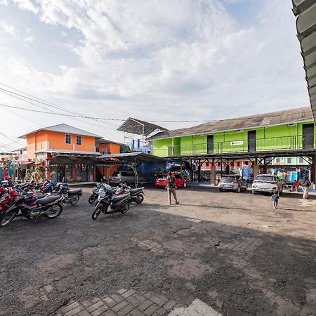Reddoorz Resort Syariah @ Jaya Tirta Abadi Purwakarta Buitenkant foto
